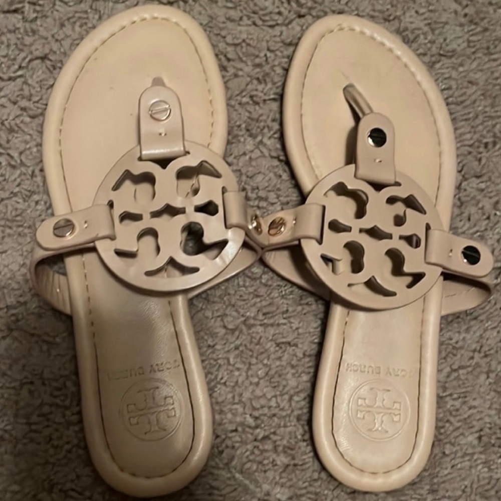 Tory Burch Cream Logo Miller Leather Thong Sandals